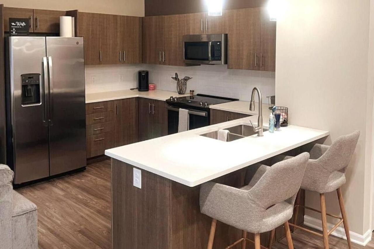 End Of Summer Deals!! Modern 2 Bed 1 Bedroom In Heart Of Midtown Kansas City! المظهر الخارجي الصورة